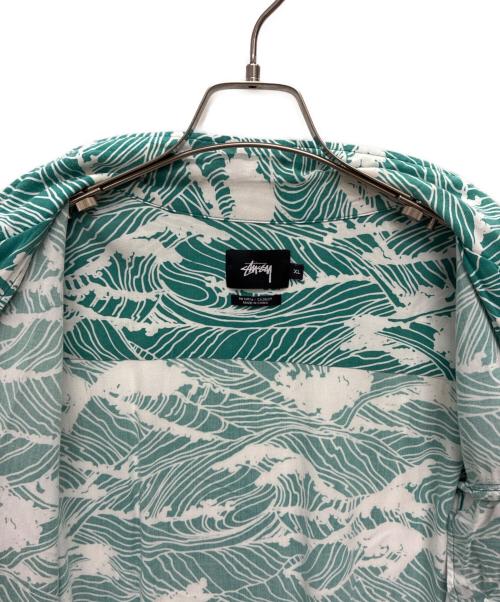 stussy（ステューシー）stussy (ステューシー) レーヨンアロハシャツ グリーン×ホワイト サイズ:XLの古着・服飾アイテム