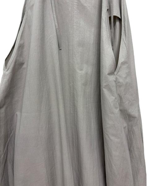 BEAUTY&YOUTH（ビューティーアンドユース）BEAUTY&YOUTH (ビューティーアンドユース) ボリューム ロング キャミワンピース グレー サイズ:Mの古着・服飾アイテム