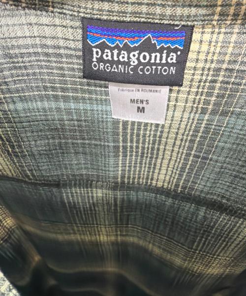 Patagonia（パタゴニア）Patagonia (パタゴニア) 2005年製 オーガニックコットン 半袖シャツ グリーン×ベージュ サイズ:Mの古着・服飾アイテム