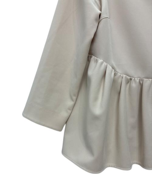 CELFORD（セルフォード）CELFORD (セルフォード) ペプラムトップス 長袖ブラウス ベージュ サイズ:38の古着・服飾アイテム