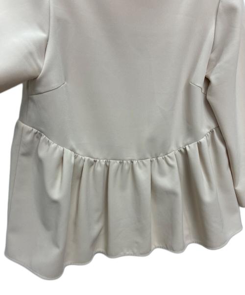 CELFORD（セルフォード）CELFORD (セルフォード) ペプラムトップス 長袖ブラウス ベージュ サイズ:38の古着・服飾アイテム