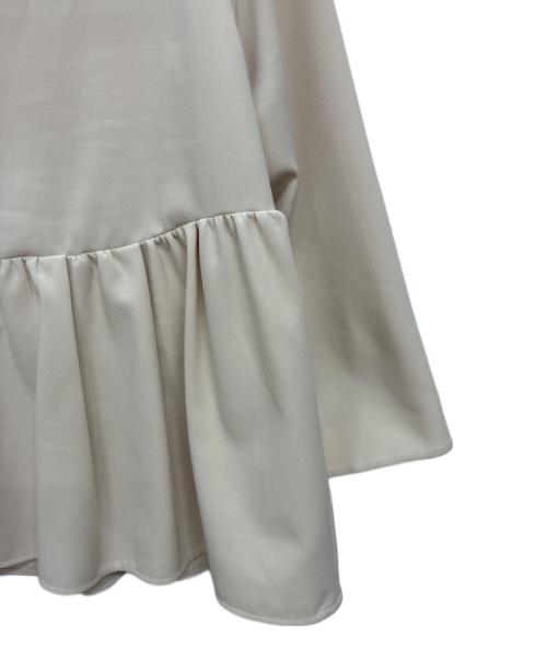 CELFORD（セルフォード）CELFORD (セルフォード) ペプラムトップス 長袖ブラウス ベージュ サイズ:38の古着・服飾アイテム