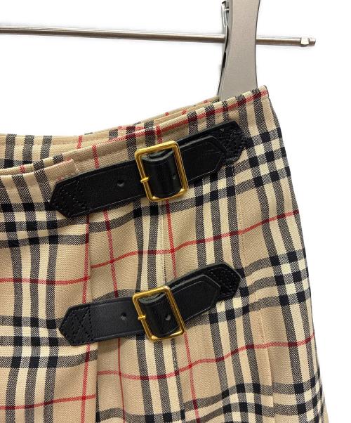 Burberry's（バーバリー）Burberry's (バーバリー) ラップスカート ベージュ×レッド サイズ:36の古着・服飾アイテム