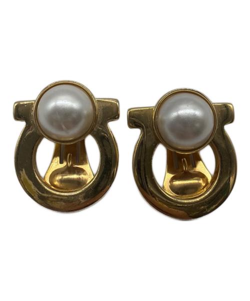 Ferragamo（フェラガモ）Ferragamo (フェラガモ) イヤリング ゴールドの古着・服飾アイテム