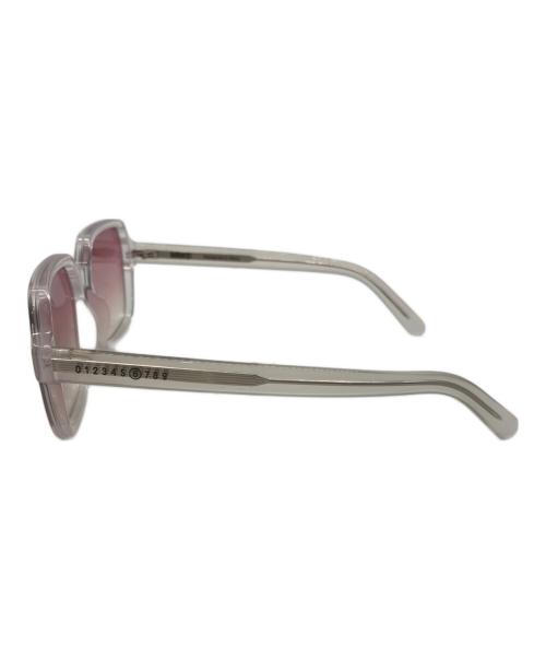 MM6 Maison Margiela（エムエムシックスメゾンマルジェラ）MM6 Maison Margiela (エムエムシックスメゾンマルジェラ) サングラス ホワイト×ピンク サイズ:56☐17の古着・服飾アイテム