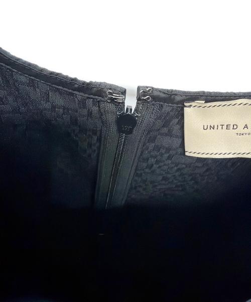 UNITED ARROWS（ユナイテッドアローズ）UNITED ARROWS (ユナイテッドアローズ) エアリージャカード ペプラム 9SL ブラウス ブラック サイズ:38の古着・服飾アイテム