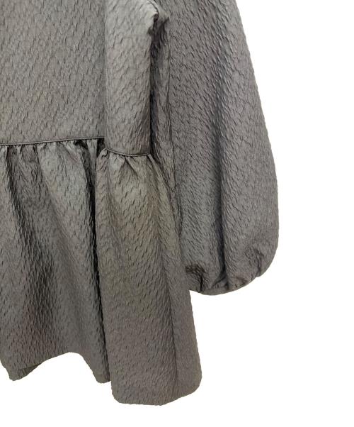 UNITED ARROWS（ユナイテッドアローズ）UNITED ARROWS (ユナイテッドアローズ) エアリージャカード ペプラム 9SL ブラウス ブラック サイズ:38の古着・服飾アイテム