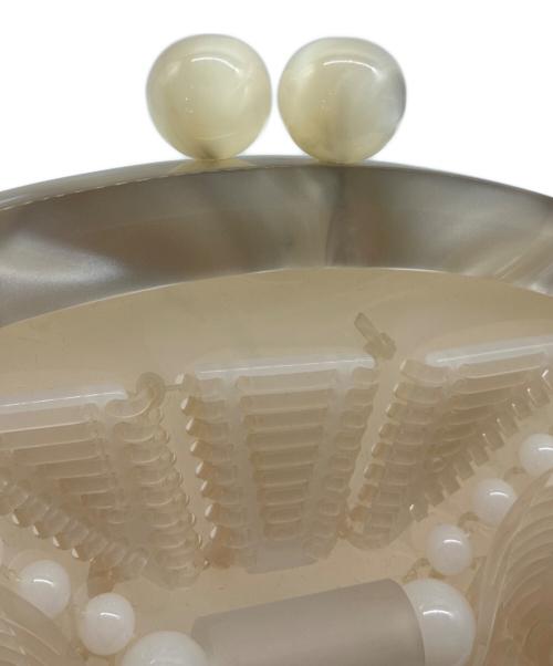 Mame Kurogouchi（マメクロゴウチ）mame kurogouchi (マメクロゴウチ) PVCがま口クラッチバッグ ベージュの古着・服飾アイテム