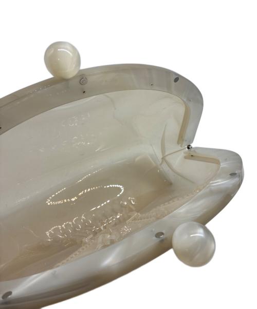 Mame Kurogouchi（マメクロゴウチ）mame kurogouchi (マメクロゴウチ) PVCがま口クラッチバッグ ベージュの古着・服飾アイテム