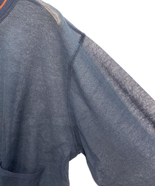 6(ROKU) BEAUTY&YOUTH（ロク ビューティーアンドユース）6(ROKU) BEAUTY&YOUTH (ロク ビューティーアンドユース) LINE COLOR CREW NECK KNIT ネイビー サイズ:FREEの古着・服飾アイテム