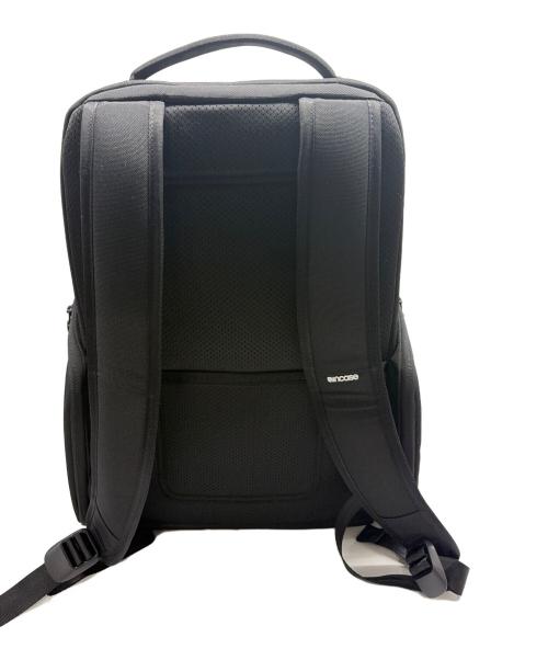 Incase（インケース）Incase (インケース) バックパック　A.R.C Daypack ブラックの古着・服飾アイテム