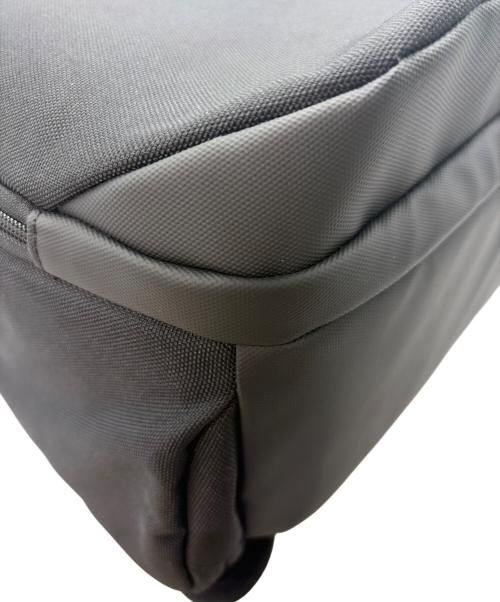 Incase（インケース）Incase (インケース) バックパック　A.R.C Daypack ブラックの古着・服飾アイテム