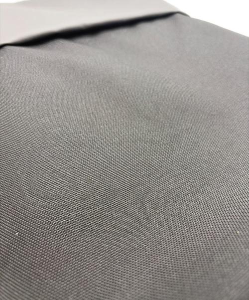 Incase（インケース）Incase (インケース) バックパック　A.R.C Daypack ブラックの古着・服飾アイテム