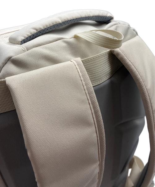 THE NORTH FACE（ザ ノース フェイス）THE NORTH FACE (ザ ノース フェイス) LIGHT POP UP BACKPACK ホワイトの古着・服飾アイテム