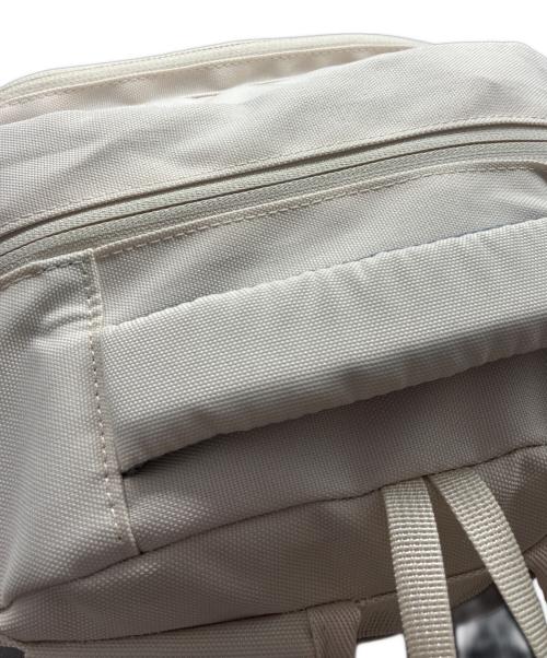 THE NORTH FACE（ザ ノース フェイス）THE NORTH FACE (ザ ノース フェイス) LIGHT POP UP BACKPACK ホワイトの古着・服飾アイテム