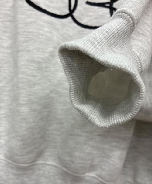 YESEYESEE（イエスアイシー）YESEYESEE (イエスアイシー) C-Logo Sweatshirt ライトグレー サイズ:Mの古着・服飾アイテム