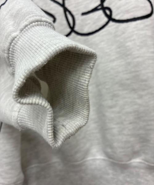 YESEYESEE（イエスアイシー）YESEYESEE (イエスアイシー) C-Logo Sweatshirt ライトグレー サイズ:Mの古着・服飾アイテム