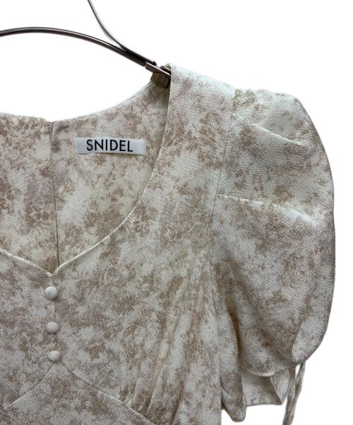 Snidel（スナイデル）Snidel (スナイデル) バリエプリントワンピース アイボリー×ベージュ サイズ:SIZE 0の古着・服飾アイテム