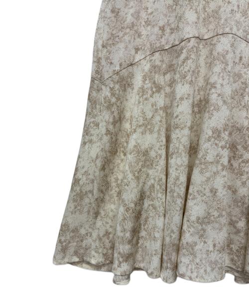 Snidel（スナイデル）Snidel (スナイデル) バリエプリントワンピース アイボリー×ベージュ サイズ:SIZE 0の古着・服飾アイテム