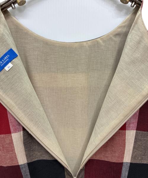 BLUE LABEL CRESTBRIDGE（ブルーレーベルクレストブリッジ）BLUE LABEL CRESTBRIDGE (ブルーレーベルクレストブリッジ) ドライウェザー ノースリーブワンピース レッド×ブラック サイズ:36の古着・服飾アイテム