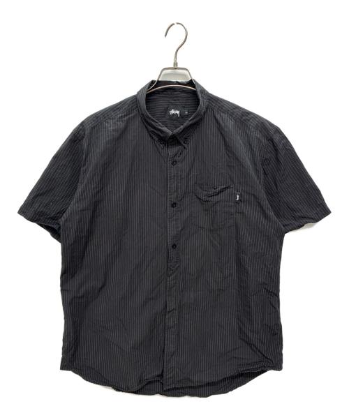 stussy（ステューシー）stussy (ステューシー) ストライプ半袖シャツ ブラック×ホワイト サイズ:XLの古着・服飾アイテム