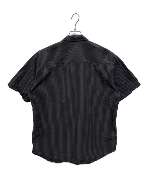 stussy（ステューシー）stussy (ステューシー) ストライプ半袖シャツ ブラック×ホワイト サイズ:XLの古着・服飾アイテム