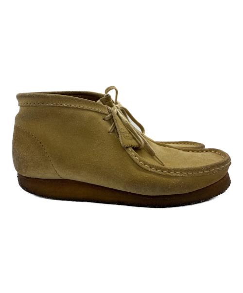CLARKS（クラークス）CLARKS (クラークス) ワラビーブーツ メイプルスェード ベージュ サイズ:UK 8 1/2の古着・服飾アイテム