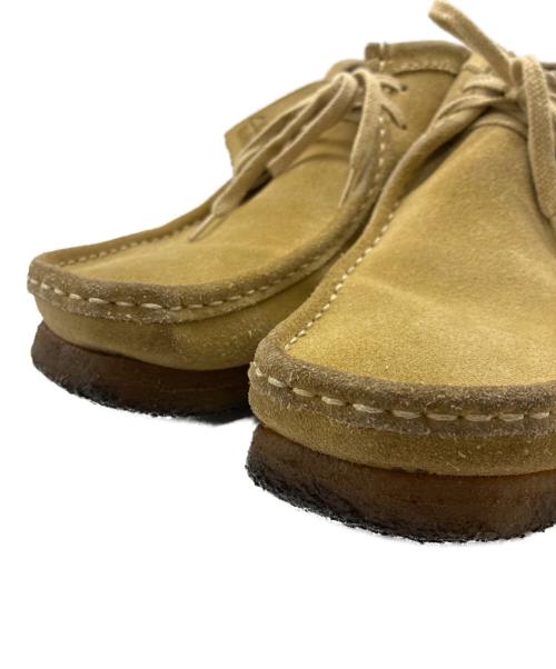 CLARKS（クラークス）CLARKS (クラークス) ワラビーブーツ メイプルスェード ベージュ サイズ:UK 8 1/2の古着・服飾アイテム