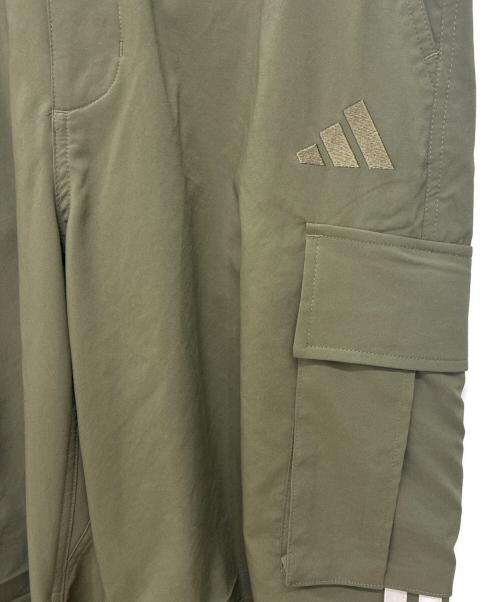adidas（アディダス）adidas (アディダス) 軽パン ストレッチカーゴパンツ オリーブ サイズ:L 未使用品の古着・服飾アイテム