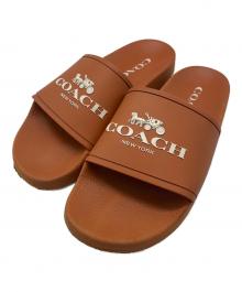 COACH（コーチ）の古着「スライド・コーチ サンダル」｜キャメル