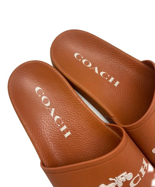 COACH（コーチ）COACH (コーチ) スライド・コーチ サンダル キャメル サイズ:EUR41の古着・服飾アイテム