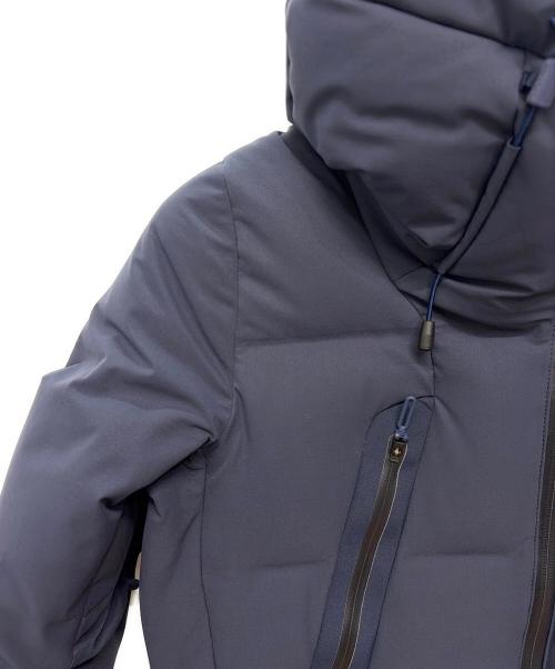 DESCENTE ALLTERRAIN（デザイント オルテライン）Descente ALLTERRAIN (デザイント オルテライン) ダウンジャケット ネイビー サイズ:Mの古着・服飾アイテム