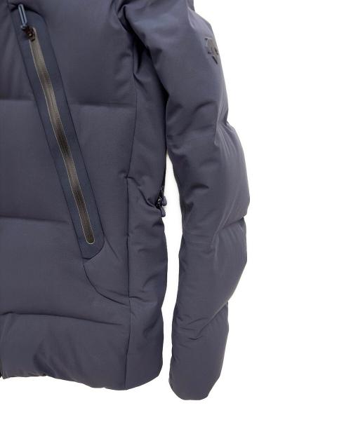 DESCENTE ALLTERRAIN（デザイント オルテライン）Descente ALLTERRAIN (デザイント オルテライン) ダウンジャケット ネイビー サイズ:Mの古着・服飾アイテム