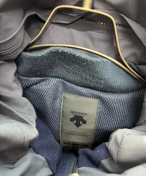 DESCENTE ALLTERRAIN（デザイント オルテライン）Descente ALLTERRAIN (デザイント オルテライン) ダウンジャケット ネイビー サイズ:Mの古着・服飾アイテム