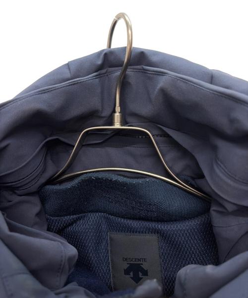 DESCENTE ALLTERRAIN（デザイント オルテライン）Descente ALLTERRAIN (デザイント オルテライン) ダウンジャケット ネイビー サイズ:Mの古着・服飾アイテム