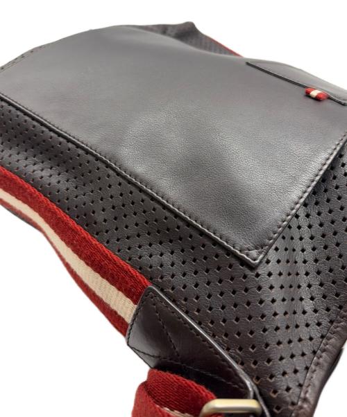 BALLY（バリー）BALLY (バリー) パンチングレザーショルダーバッグ ブラウンの古着・服飾アイテム