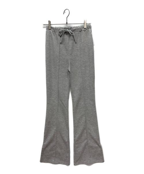 YACA（ヤーカ）YACA (ヤーカ) High waist slit flare pants/ハイウエストスリットフレアパンツ グレー サイズ:F 未使用品の古着・服飾アイテム