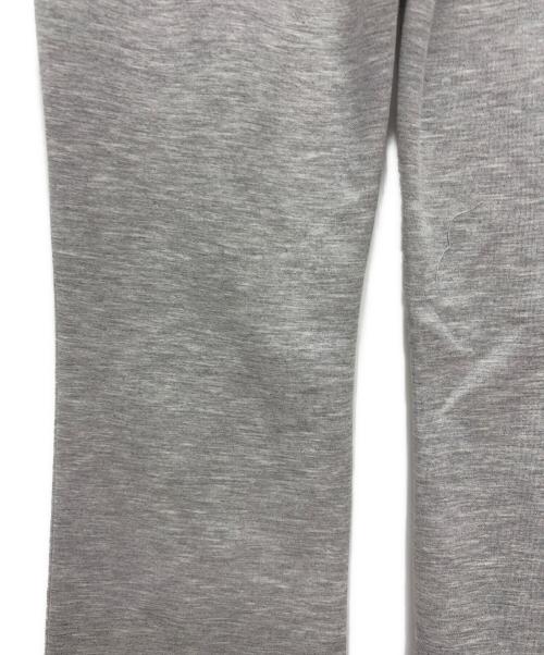YACA（ヤーカ）YACA (ヤーカ) High waist slit flare pants/ハイウエストスリットフレアパンツ グレー サイズ:F 未使用品の古着・服飾アイテム