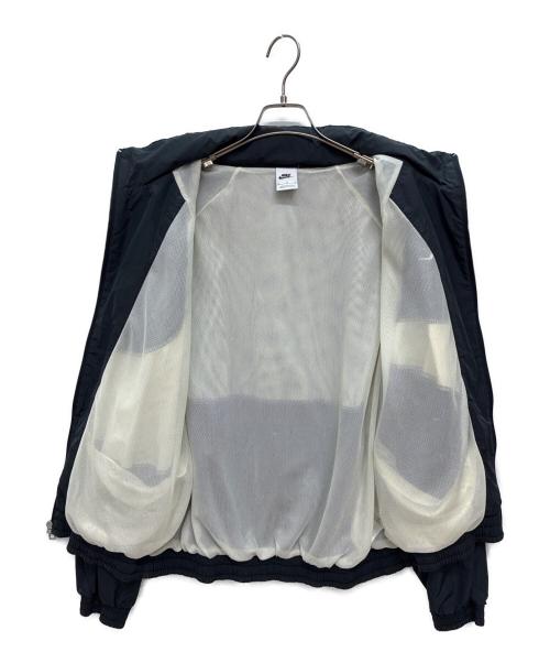 NIKE（ナイキ）NIKE (ナイキ) SWOOSH WOVEN JACKET ブラック×ホワイト サイズ:XLの古着・服飾アイテム