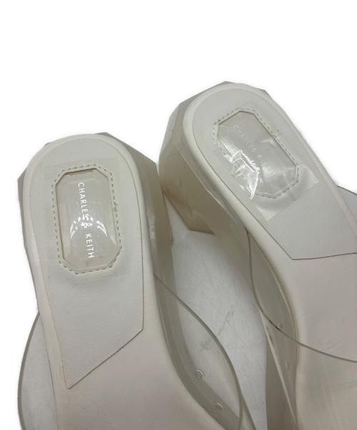 CHARLES & KEITH（チャールズアンドキース）CHARLES & KEITH (チャールズアンドキース) シースルー ジオメトリックミュール ホワイト サイズ:38の古着・服飾アイテム