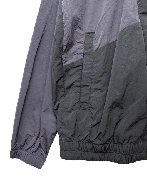 OAKLEY（オークリー）OAKLEY (オークリー) ENHANCE UB RIPSTOP WIND JACKET 12.7 グレー×ネイビー サイズ:JPN Lの古着・服飾アイテム
