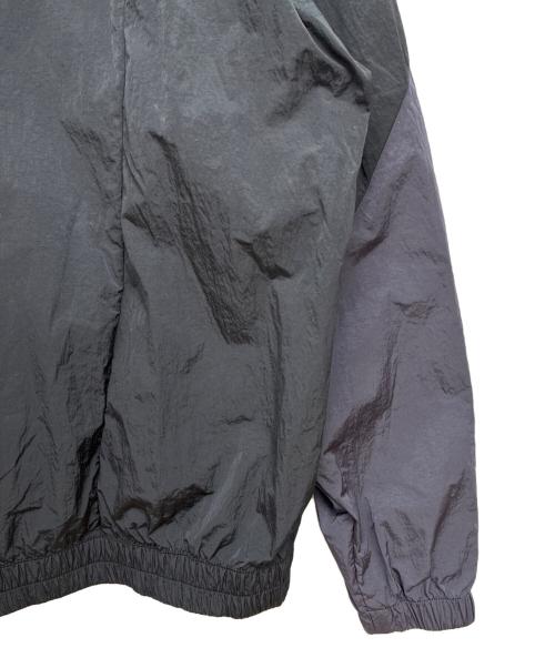 OAKLEY（オークリー）OAKLEY (オークリー) ENHANCE UB RIPSTOP WIND JACKET 12.7 グレー×ネイビー サイズ:JPN Lの古着・服飾アイテム