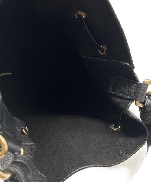 FURLA（フルラ）FURLA (フルラ) STACY POST SMALL BUCKET BAG ブラック×ホワイトの古着・服飾アイテム