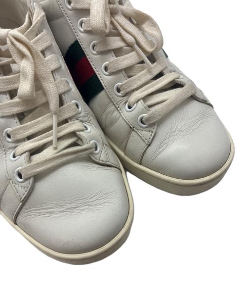 GUCCI（グッチ）GUCCI (グッチ) 〔エース〕エンブロイダリー付き ウィメンズ スニーカー ホワイト サイズ:SIZE 36 1/2の古着・服飾アイテム