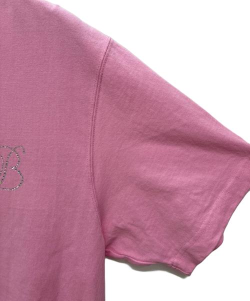 THE BLACK EYE PATCH（ブラックアイパッチ）THE BLACK EYE PATCH (ブラックアイパッチ) RHINESTONE B EMBLEM TEE ラインストーン エンブレムTシャツ ピンク サイズ:Lの古着・服飾アイテム