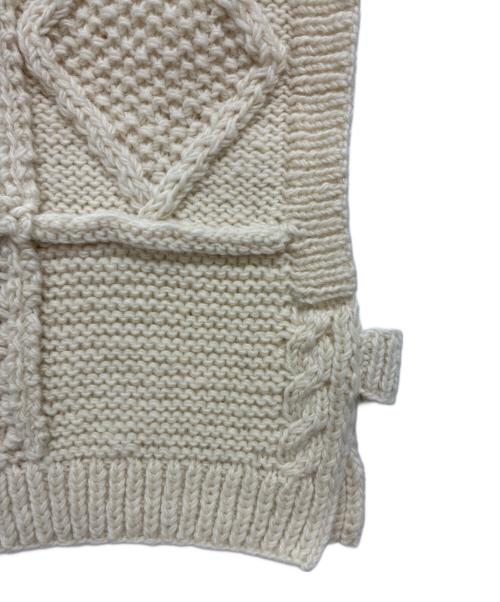 kha:ki（カーキ）kha:ki (カーキ) HAND KNIT CABLE VEST / ニットベスト アイボリー サイズ:SIZE 1の古着・服飾アイテム