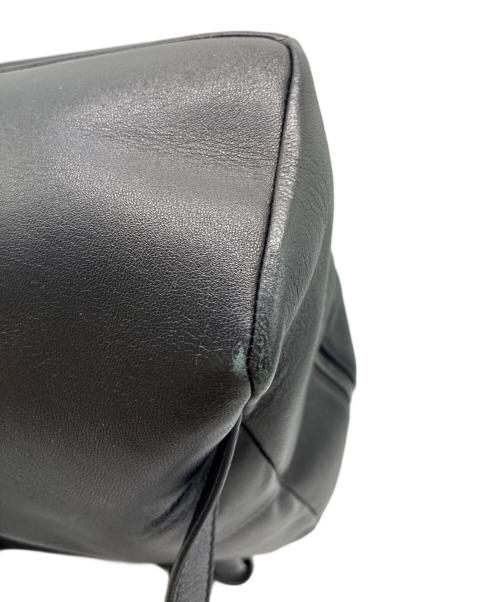 JIMMY CHOO（ジミーチュウ）JIMMY CHOO (ジミーチュウ) Cassie Star Studded Lambskin Leather Backpack / レザーリュック ブラックの古着・服飾アイテム