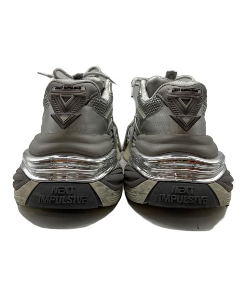 NEXT IMPULSIVE（ネクストインパルシブ）NEXT IMPULSIVE (ネクストインパルシブ) Power Series ボリュームスニーカー グレー サイズ:SIZE 42の古着・服飾アイテム