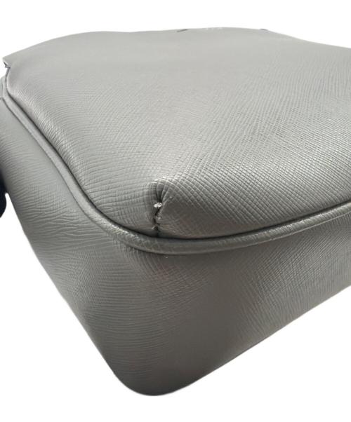 COLE HAAN（コールハーン）COLE HAAN (コールハーン) ショルダーバッグ シルバーの古着・服飾アイテム