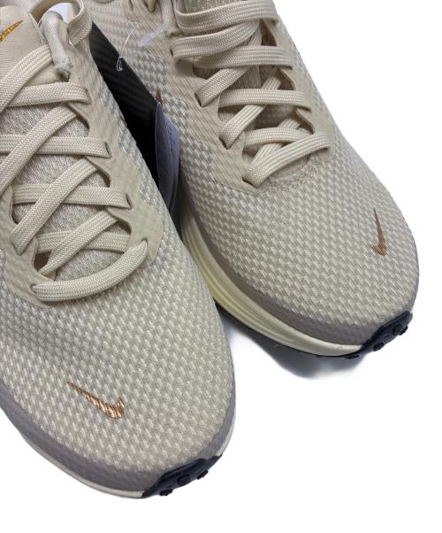 NIKE（ナイキ）NIKE (ナイキ) レボリューション 8 ランニングシューズ イエロー サイズ:SIZE 23.5cm 未使用品の古着・服飾アイテム